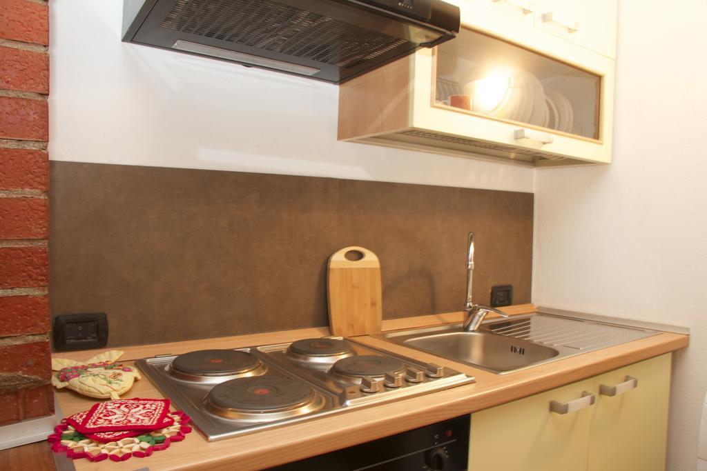 Apartment Via Sant'Alessandro Bergamo Rum bild