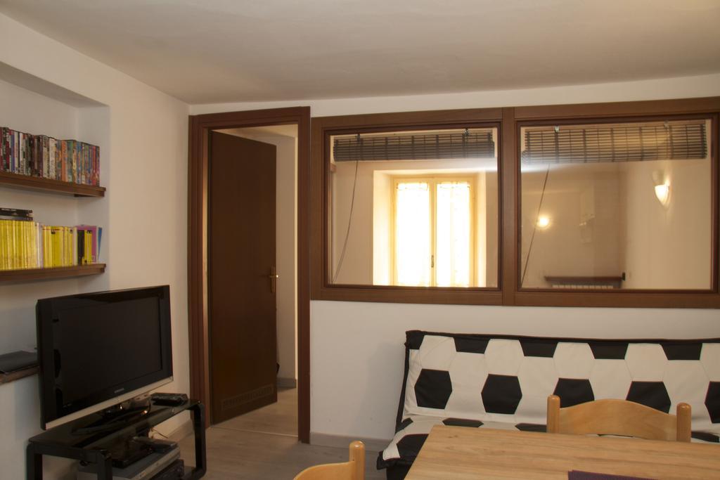 Apartment Via Sant'Alessandro Bergamo Rum bild